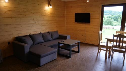 Czarna Casa | Domki Bieszczadzka Polana