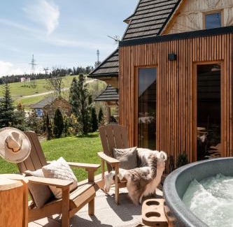 Bialka Tatrzanska Chalet De Esquí | Domki w Białce WOODHOUSE- Twój górski azyl przy stoku, z basenem i relaksem w saunie