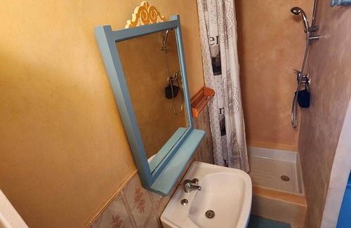 Bugarach Apartamento | Domo de abundo bis, cosy studio at the foot of pic bugarach