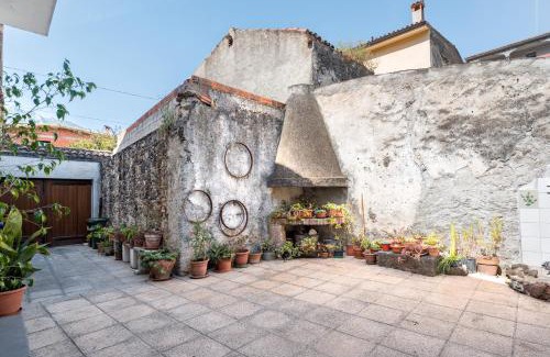 Onifai Apartamento | Domo Santu Jorji
