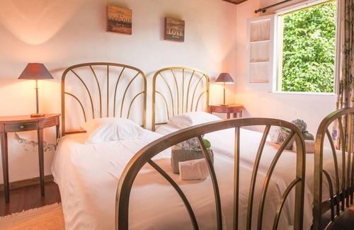 Furnas Casa | Domus Adepta Familiar con Jardín