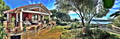 Golfo di Marinella Villa | Domus de Rocas Holiday House