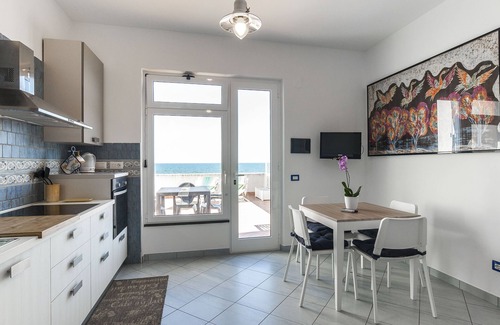 Formia Apartamento | Domus Hormiae lujoso apartamento de playa Zafiro