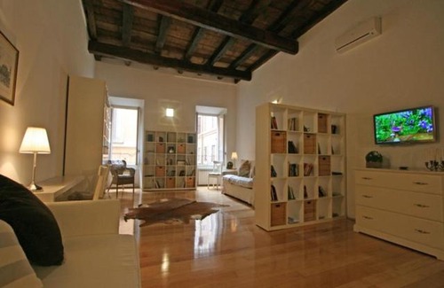 Navona Casa | Domus Nymphae - QR10366
