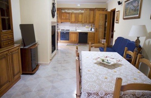 Cerreto Apartamento | Domus Palombi - Amplio apartamento a 200 metros de la estación ya 700 m del mar