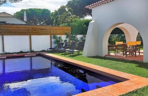 Banzao Villa | DOMUS QUIETA Pool near beach