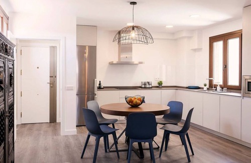Centro de Toledo Apartamento | Domus Toledo wholly renewed 1250 sq ft Apartment