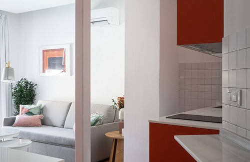 Doctor Barraquer-Grupo Renfe-Policlinico Apartamento | Don Fadrique Apartments by Olala Homes