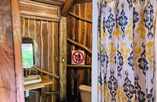 Playa Santa Teresa Cabina | Don Jons Lodge -Surf & Yoga