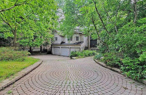 North York Casa | Don River Villa - Boutique Inn