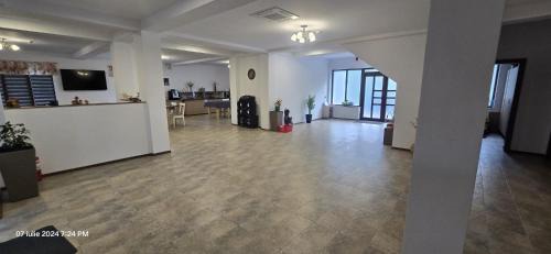 Eselnita Casa | Donaris