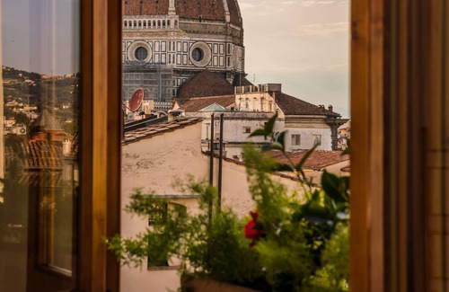 Sant' Ambrogio Apartamento | LOGGIA Torre Donati: vista espectacular del Duomo, en el corazón de Florencia