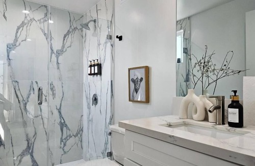 Mid City Casa | Dondo Stay
