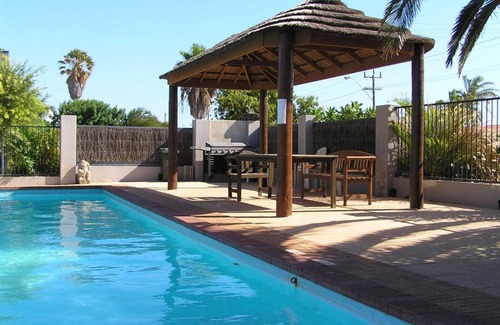 Dongara Hotel | Dongara Old Mill Motel