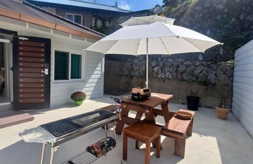 Chungmu Casa | Dongpirang Private Pension #jungangmarket #petfriendly