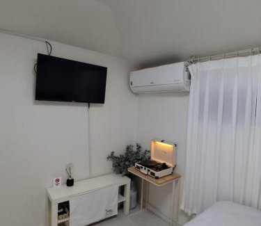 Chungmu Casa | Dongpirang Private Pension #jungangmarket #petfriendly