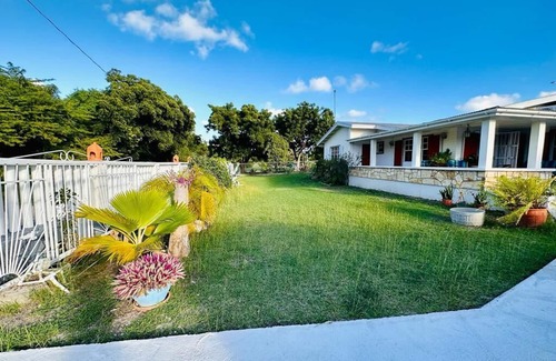 Saint John Parish Casa | Donhenri House Hodges Bay in Antigua
