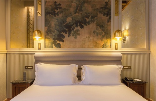 Trastevere Hotel | Donna Camilla Savelli – VRetreats