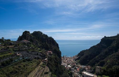 Pontone Casa | Donna Luisa Suites 19 Amalfi view - free parking
