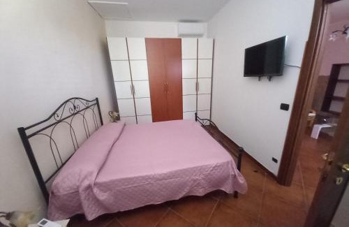 Milo Casa | Donna Maria