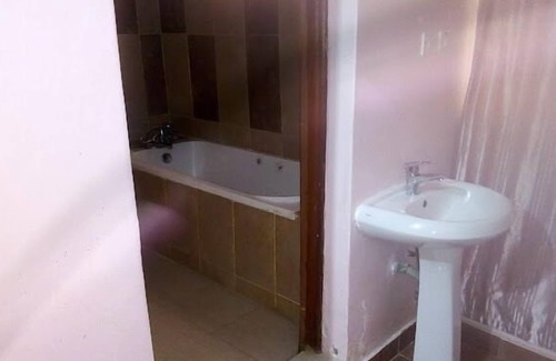 Viwanda Hotel | Donnie's Hotel Nakuru