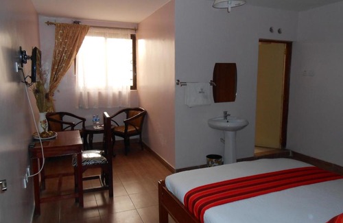 Viwanda Hotel | Donnies Hotel