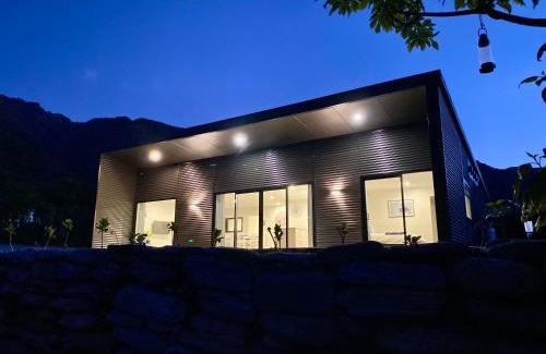 Franz Josef Glacier Casa | Donovan Guest House