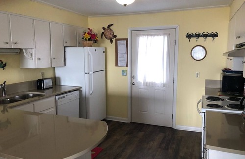 Caswell Beach Casa | Donovan's Blue Crab Cove