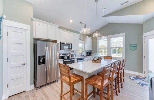 Corolla Light Condominio | Don’t Worry, Beach Happy at Beacon Quarters