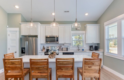 Corolla Light Condominio | Don’t Worry, Beach Happy at Beacon Quarters