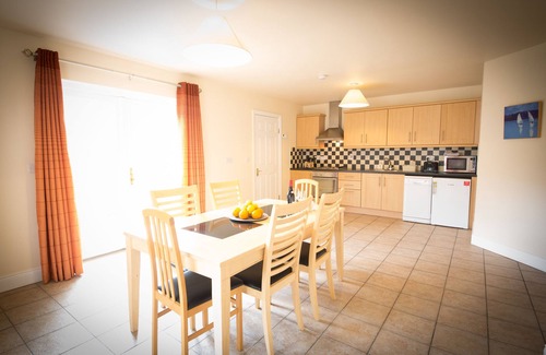 Doolin Casa | Doolin Village L04 - capacidad para 6 personas en 3 habitaciones