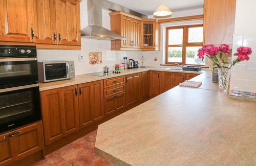 Castletownsend Cabaña | DOONEEN, family friendly in Castletownshend, County Cork