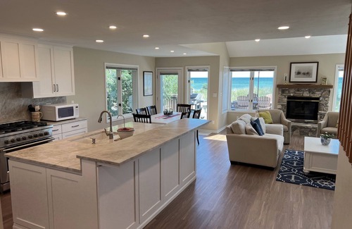 Sturgeon Bay Casa | Door County Beach House on Lake Michigan - Book Your 2025 Getaway Now!