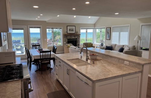 Sturgeon Bay Casa | Door County Beach House on Lake Michigan - Book Your 2025 Getaway Now!