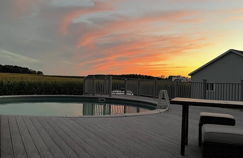 Sturgeon Bay Casa | Door County Spacious 5 Bedroom Agrotourist Retreat-Outdoor Pool-No Cleaning Fee!