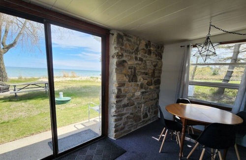 Jacksonport Casa | Door County Waterfront Cottage on the "Quiet Side"