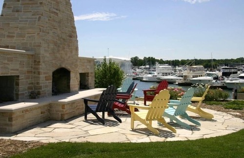 Sturgeon Bay Cabaña | Door County Waterfront Cottage con piscinas cubiertas / al aire libre