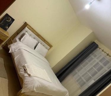 Meru Cama Y Desayuno | Dopa Homes Airbnbs