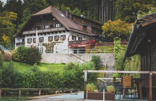 Seewalchen am Attersee Casa | Doppelzimmer mit Seeblick und Balkon - Hotel Litzlberger Keller