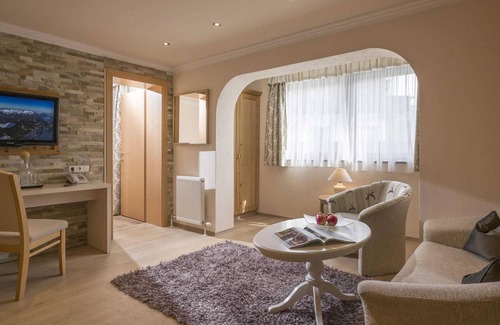 Pertisau Cabaña | Doppelzimmer mit Dusche, WC und Balkon - Café-pension Erika