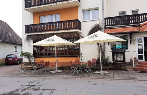 Bullau Cabaña | Doppelzimmer 7 - Gasthaus Pension Schumbert