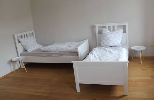 Borken Apartamento | Doppelzimmer Altenburg mit Gemeinschaftsbadezimmer, Max. 2 Personen