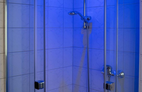 Fichtelberg Casa | Doppelzimmer, Dusche, WC, 1 Schlafraum - Wild West Gasthaus