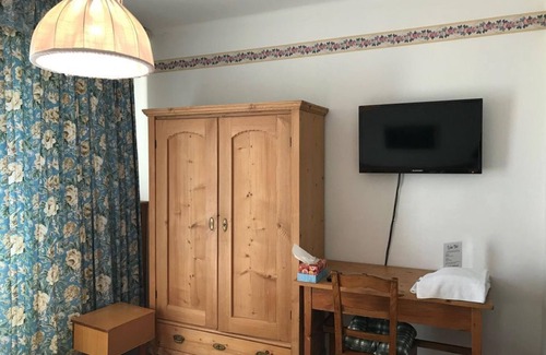 Illmitz Cama Y Desayuno | Doppelzimmer, Dusche, WC, Economy - Weinidylle Opitz