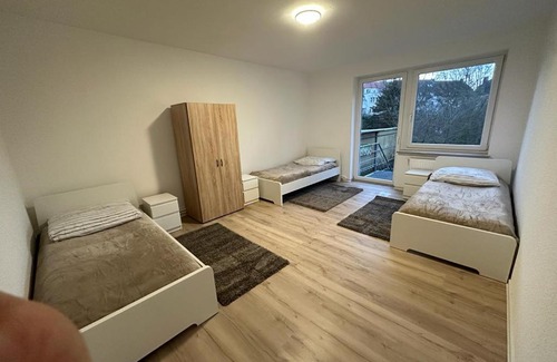 Osnabrueck Casa | Doppelzimmer in einer Dreizimmerwohnung mit Bad und Küche