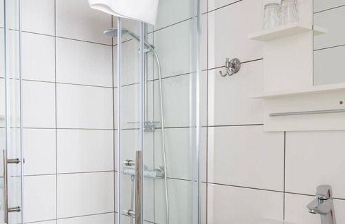 Morbisch am See Cabaña | Doppelzimmer mit Boxspringbett, Balkon - Pension Laubenhof