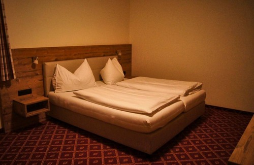 Eben im Pongau Casa | Doppelzimmer mit Du od. Bad, WC, TV, Tel - Hotel-restaurant Schwaiger