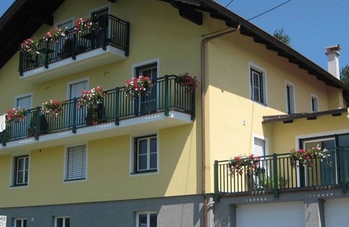 Zell Am Moos Apartamento | Doppelzimmer mit Balkon 1 - Haus Rindberger und Pfarl