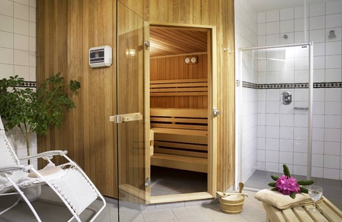 Oberhundem Apartamento | Doppelzimmer mit Badezimmer, Garten/stadtblick
