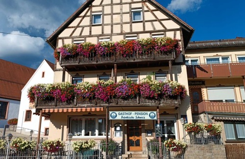 Obertrubach Casa | Doppelzimmer mit Balkon und Schlafsofa - Gasthof-pension Fränkische Schweiz Obertrubach